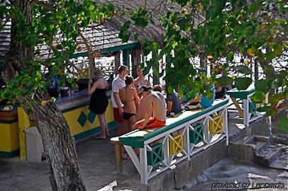 Carib Beach Apartments Negril Exterior photo