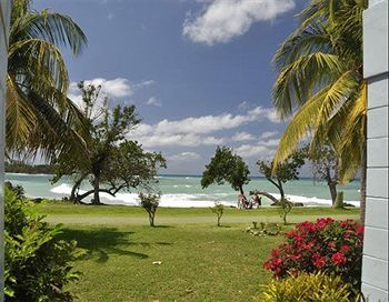 Carib Beach Apartments Negril Exterior photo